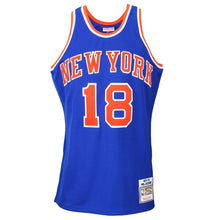 Load image into Gallery viewer, 18 - Mens Mitchell &amp; Ness Phil Jackson Royal Blue New York Knicks 1972-73 Authentic Basketball Jersey - Blue